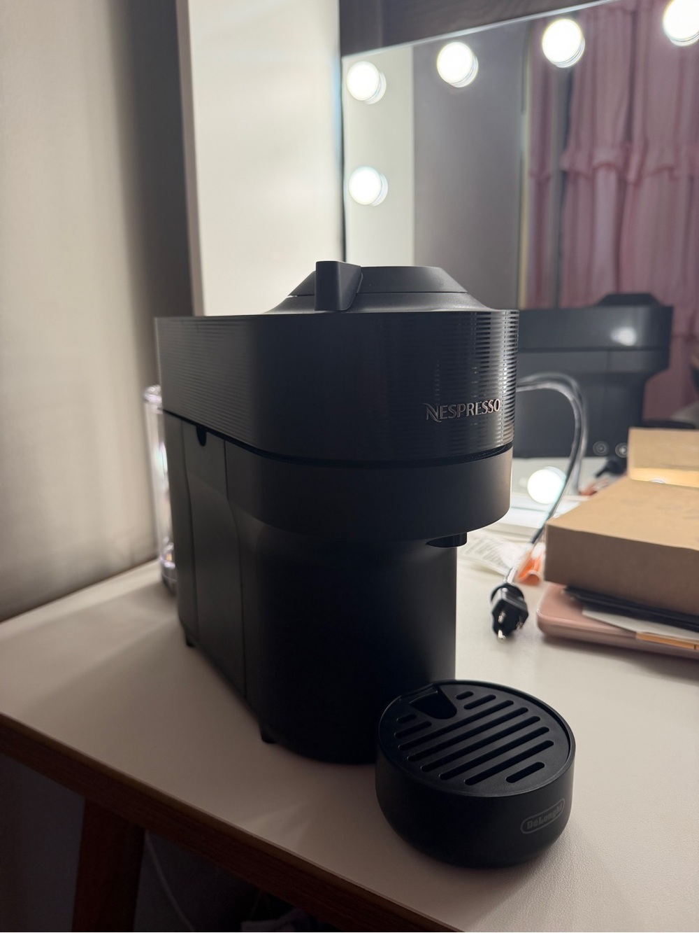 Nespresso Vertuo Pop coffee machine in black. Never used! Comes with pods!